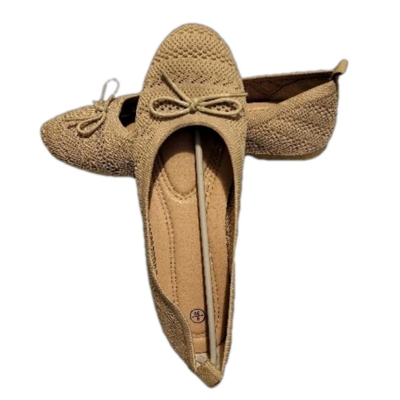 Heawesh cream crochet lace mesh round toe ballet flat,  shoe size 8, - Picture 1 of 4